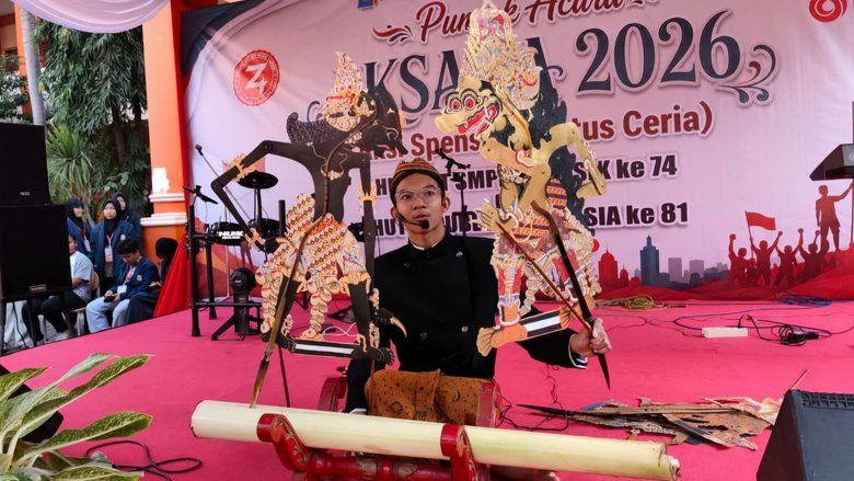 Dalang Cilik SMPN 1 Gresik, Bintang Pratama Buktikan Prestasi Sains dan Seni Bisa Berjalan Bersama