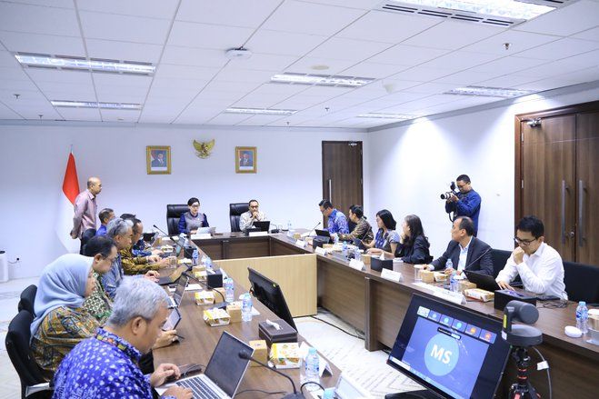 Denda OJK Rp2,1 Triliun untuk Kasus DSSA, BREN, dan CUAN Dinilai Belum Cukup