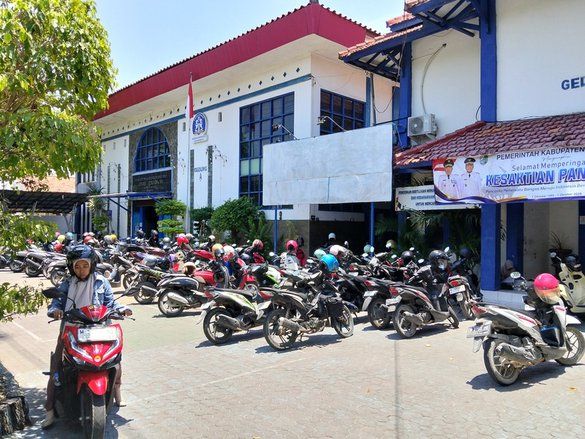 Realisasi Seragam Olahraga Disdik Sampang Rp17,4 Juta Belum Jelas