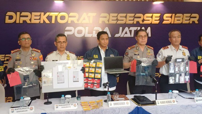 Gunakan Nama Palsu, Pelaku Love Scamming Yakinkan Korban Lewat Hubungan Virtual