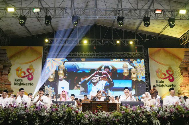 Ning Ita dan Gus Iqdam Satukan Doa di HUT ke-108 Kota Mojokerto