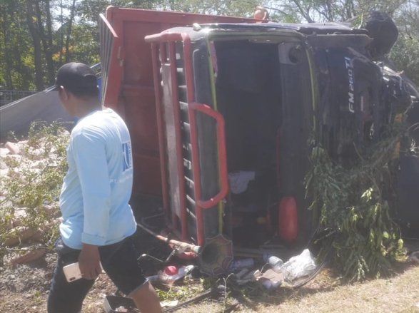 Rem Blong, Truk Semen Tabrak Pengendara di Jalur Lumajang - Probolinggo, 1 Meninggal 4 Luka Parah
