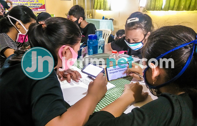 Keseruan Berburu <em>WiFi</em> Untuk Belajar Sistem Daring
