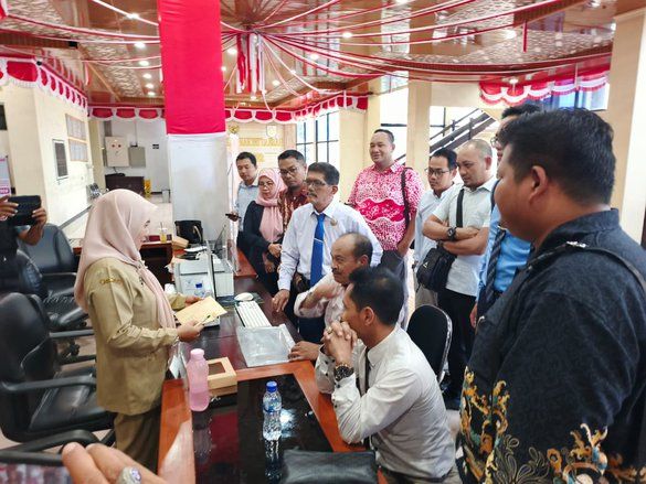 Forum Kerabat Advokat Laporkan Tujuh Anggota Dewan ke Badan Kehormatan DPRD Jember