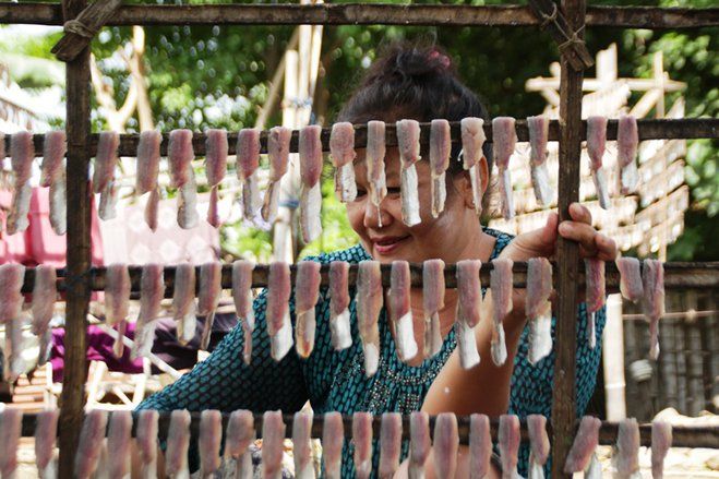 Umpan Istri Menentukan Tangkapan Ikan Suami