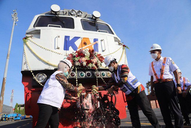 Angkutan Logistik Kereta Api Resmi Beroprasi di Area TPS