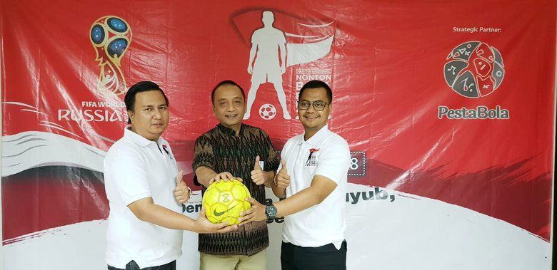 Buruh Pabrik dan Pengusaha Nobar Final Piala Dunia Perancis Melawan Kroasia di SIER