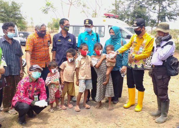 DP3A Situbondo Bantu Keluarga Miskin yang Tiga Anaknya Tak Sekolah