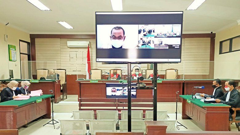 Korupsi Angaran Kecamatan, Camat Duduksampeyan Gresik Dituntut 8 Tahun