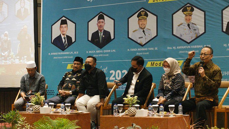 Dialog Publik KWG DPRD Gresik Munculkan Komitmen Optimalisasi BUMD