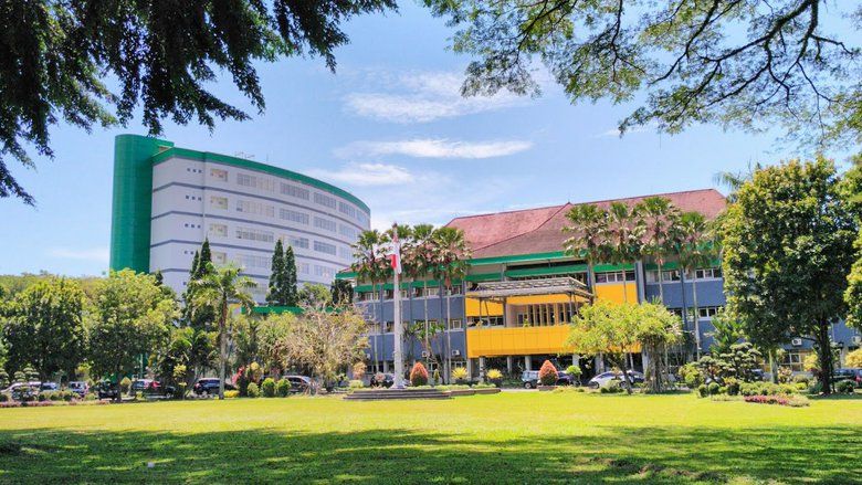 Farmasi dan Keperawatan Pilihan Favorit Calon Mahasiswa Baru Universitas Jember