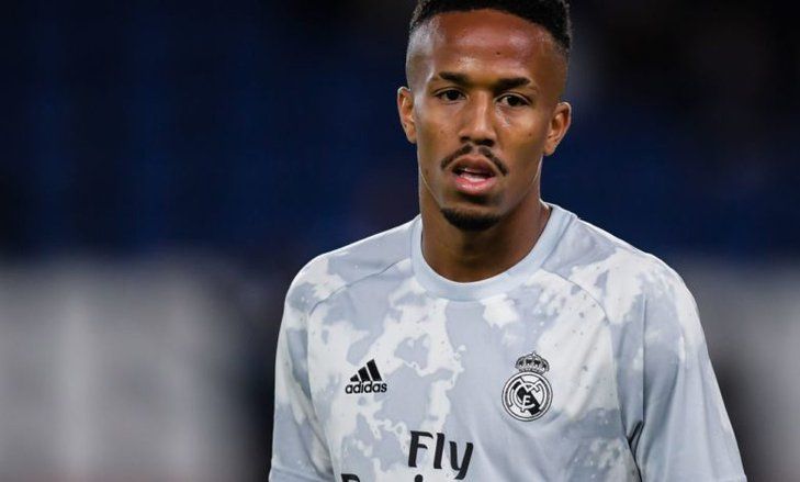 Krisis Bek Tengah, Liverpool Incar Eder Militao