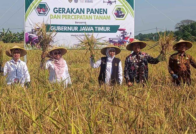 Gubernur Jatim Sebut Beras Merupakan Produk Politik