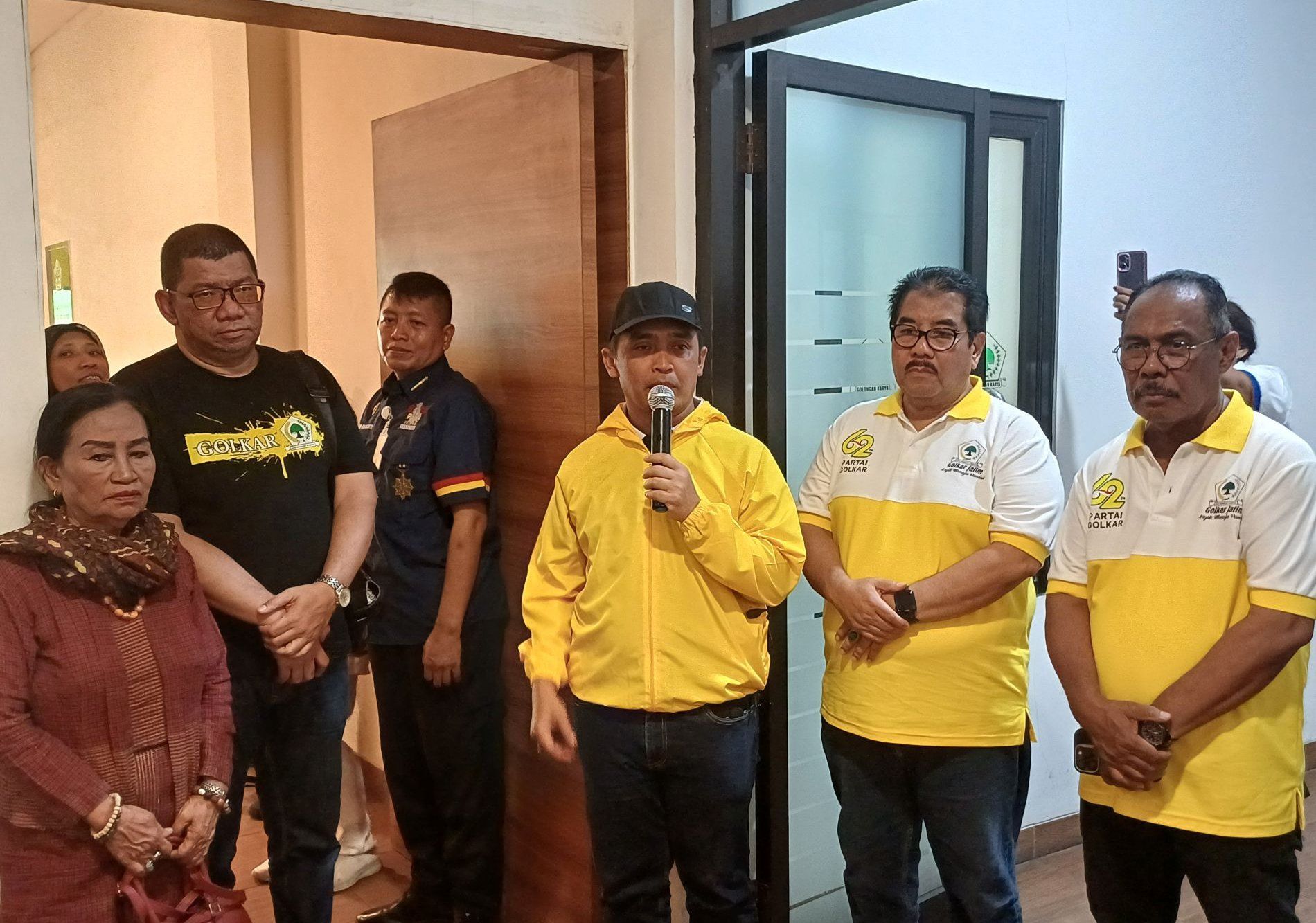 Golkar Jatim Salurkan 1.000 Paket Sembako dan Gelar Pengobatan Gratis di Surabaya