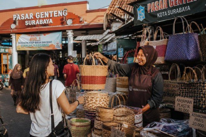Interaksi Penjual dan Pembeli Menjadi Daya Tarik Pasar