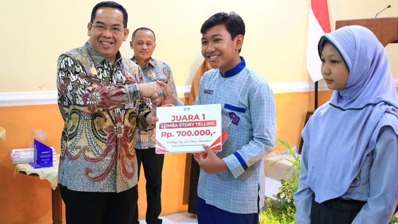 Hari Baca Buku Nasional di Probolinggo Dikemas Unik, Pelajar Diajak Tinggalkan Vape Lewat Literasi