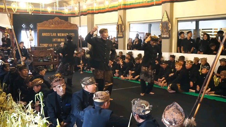Tari Sodoran Puncaki Hari Raya Karo, Tradisi Sakral Suku Tengger Terus Terjaga