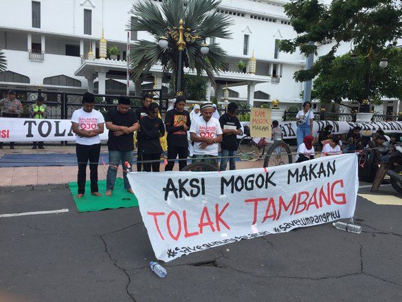 Khofifah Minta Warga Penolak Tambang Emas Banyuwangi Tunjukkan Bukti Pelanggaran