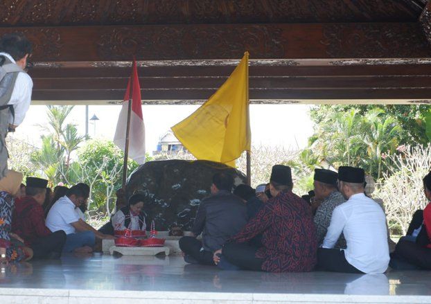 Megawati Nyekar Makam Bung Karno Jelang Kongres PDIP di Bali