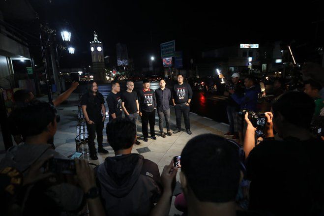 Angin Kencang Terjang Madiun, Andra and The Backbone Gagal Manggung