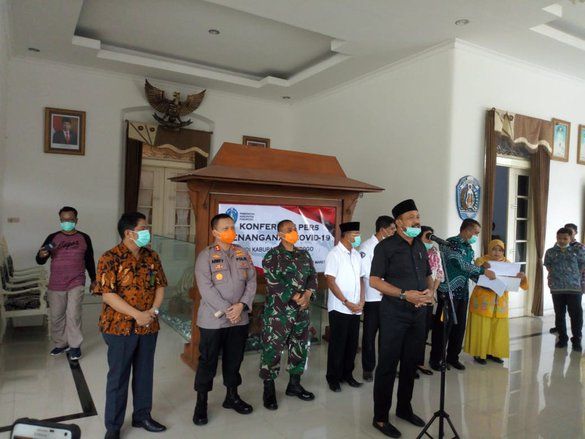 Semi <em>Lockdown</em>, Ponorogo Tolak Pedagang dari Zona Merah