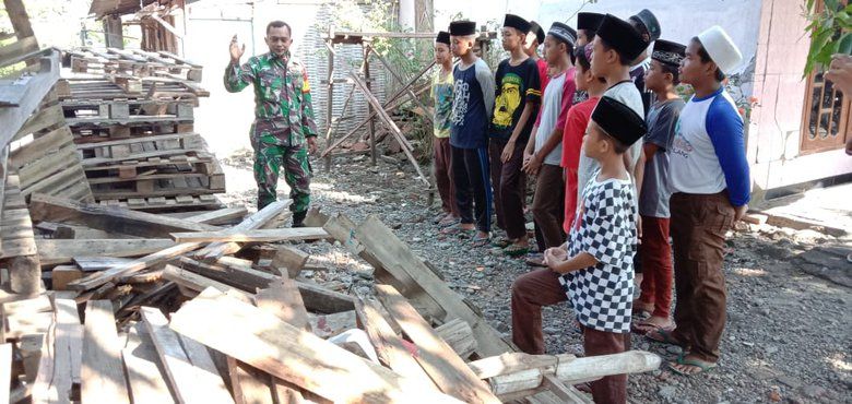 “Rumah Kayu”, Usaha Kerajinan Rintisan TNI Babinsa Berdayakan Masyarakat