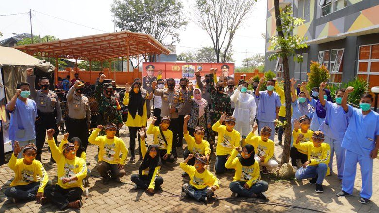 Ning Ita Luncurkan Pengamen Tangguh Kota Mojokerto, Pekerja Seni Produktif dan Aman dari Covid-19