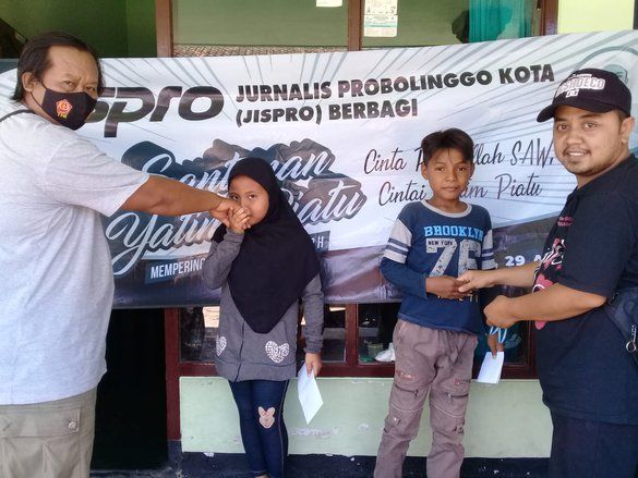 10 Muharam, Jurnalis Probolinggo Santuni Anak Yatim