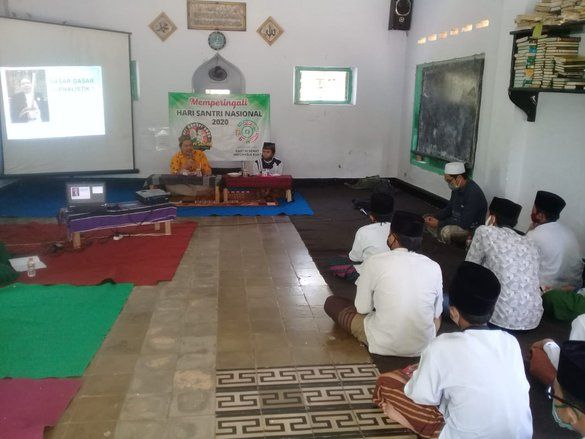 Hari Santri Nasional, Jurnalis Probolinggo Gelar Diklat Jurnalistik untuk Santri