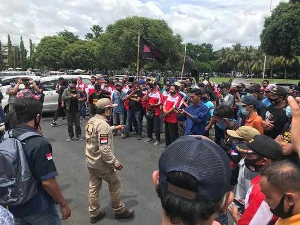 Pendukung Wabup Jember Datangi Pemkab dan Kejari, Klarifikasi Kabar Intimidasi