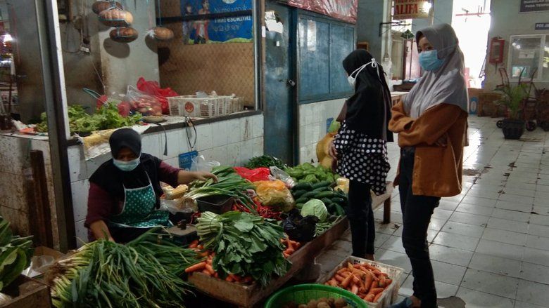 Akibat Covid-19, Pasar Besar Madiun Sepi Pembeli