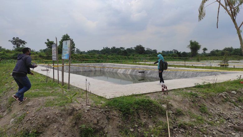 Berenang di Kolam TPA Karangdiyeng Mojokerto, Bocah Sembilan Tahun Tewas
&nbsp;