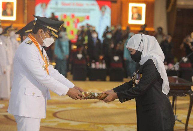 Dilantik Jadi Wali Kota, Khofifah: Gus Ipul Ini Top Mentor