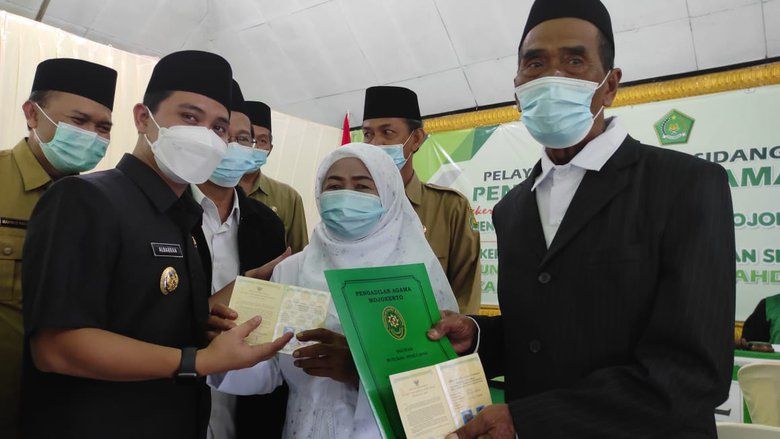 Suami Istri Pasangan Sirri di Mojokerto Jalani Itsbat Nikah Gratis
