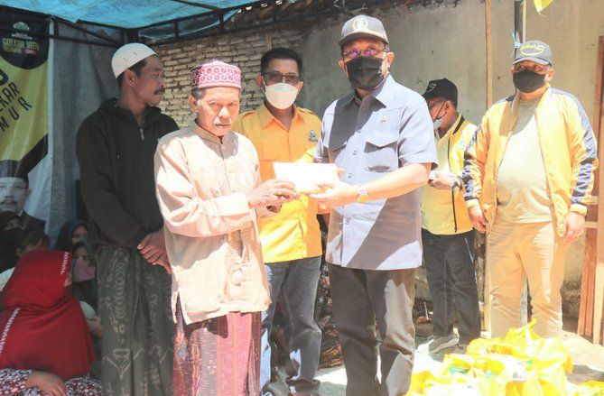 Golkar Jatim Salurkan Bantuan ke Korban Bencana Gempa di Lumajang