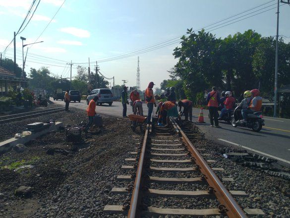 Perbaikan Rel, Lalu Lintas Madiun-Surabaya Bakal Padat&nbsp;
