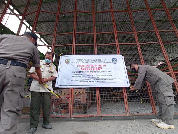 Menunggak Pajak Ratusan Juta, Rumah Makan di Mojokerto Disegel