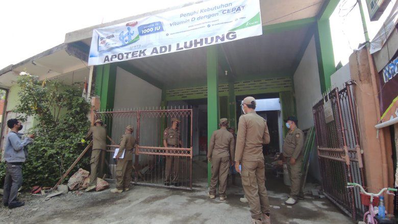 Tak Miliki IMB, Satpol PP Mojokerto Segel Tiga Bangunan