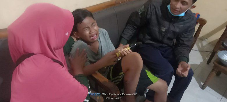 Kisah Petugas Damkar&nbsp;Selamatkan Jari Bocah Terjepit Stang Sepeda
