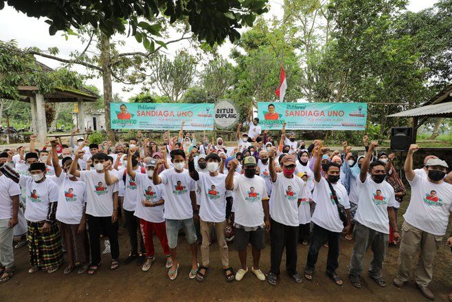Pelaku Usaha hingga Ibu-Ibu di Jember Deklarasi Dukung Sandiaga Capres