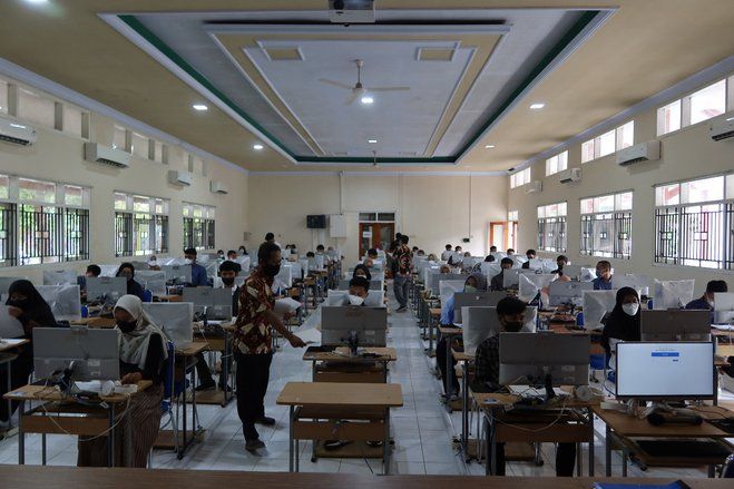 Lupa Bawa Hasil Swab, 75 Peserta UTBK SBMPTN Unej Langsung Dites Usap