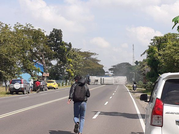 Bus Sugeng Rahayu Terguling di Madiun, 20 Penumpang Terluka