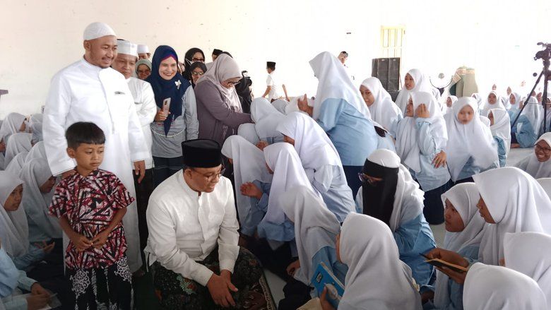 Anies Baswedan Kunjungi Ponpes Nurul Qodim Paiton Probolinggo, Minta Doa dan Restu
