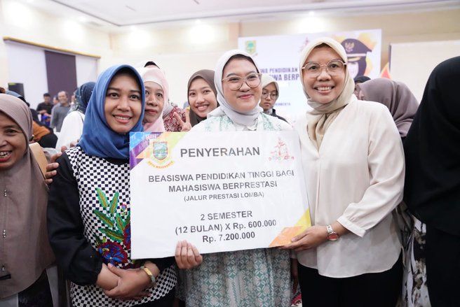 207 Mahasiswa Berprestasi di Mojokerto Diganjar Beasiswa 