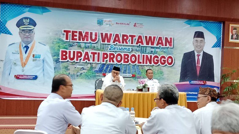 Temu Pers, Bupati Probolinggo Atensi Masalah Investasi dan Kemiskinan Ekstrem  