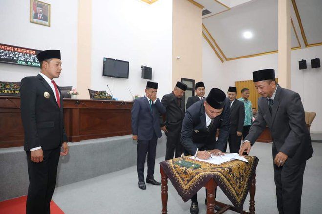 DPRD Umumkan Akhir Masa Jabatan Bupati-Wabup Sampang Periode 2019-2024