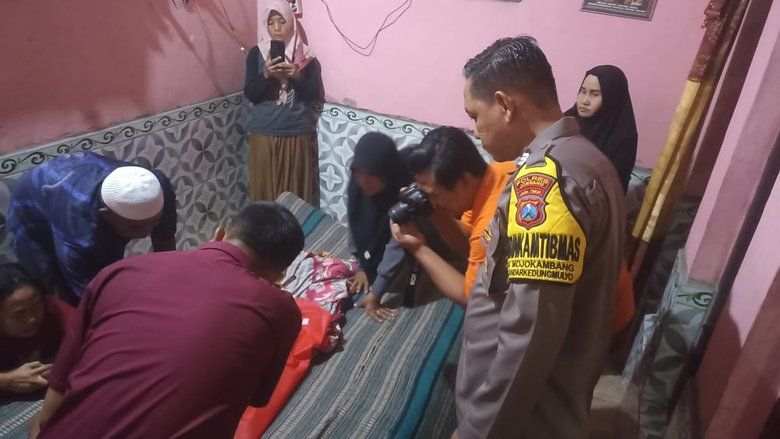 Bayi Berusia 2 Tahun Meninggal Dunia Terserempet Kereta Api Argo Semeru di Jombang  