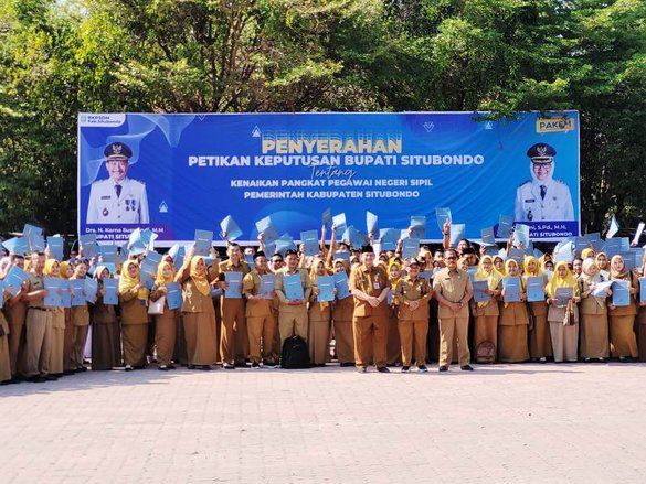 <strong>Pemkab Peroleh Banyak Prestasi, Bupati Situbondo Berikan Apresiasi Kepada Ratusan ASN</strong>