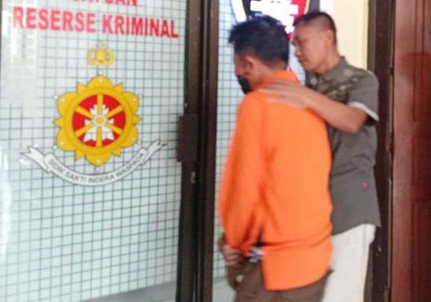 <strong>Mantan Kades Tersangka Korupsi Dana Desa Ratusan Juta Sembunyi di Rumah Kos</strong>