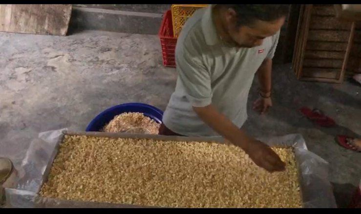 Pengrajin Tempe di Mojokerto Keluhkan Kenaikan Harga Kedelai  